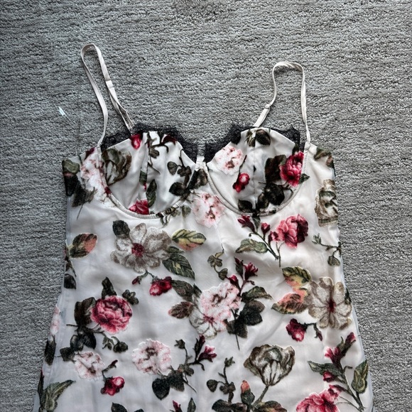 Rare London Floral Mini Dress – L (US8) – Romantic Lace Trim & Velvet Details - Picture 3 of 14